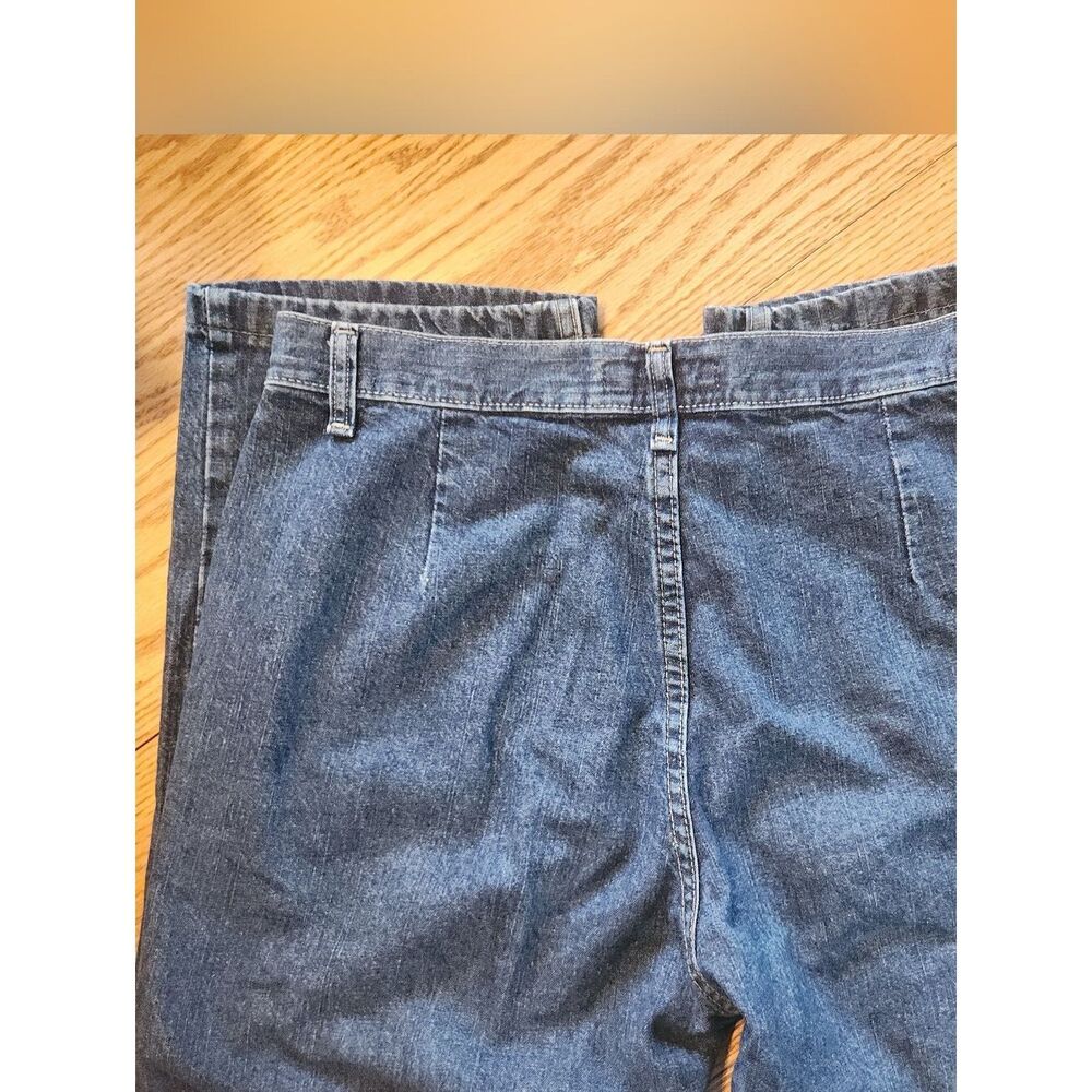 12 Wrangler for Women Classic High-Waist Denim Cropped Jeans- Medium Blue wash - Picture 4 of 8